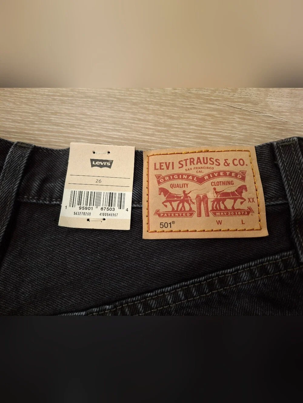 Levi’s 501 Original Women’s Denim Shorts Size 26 Black Distressed – New With Tag